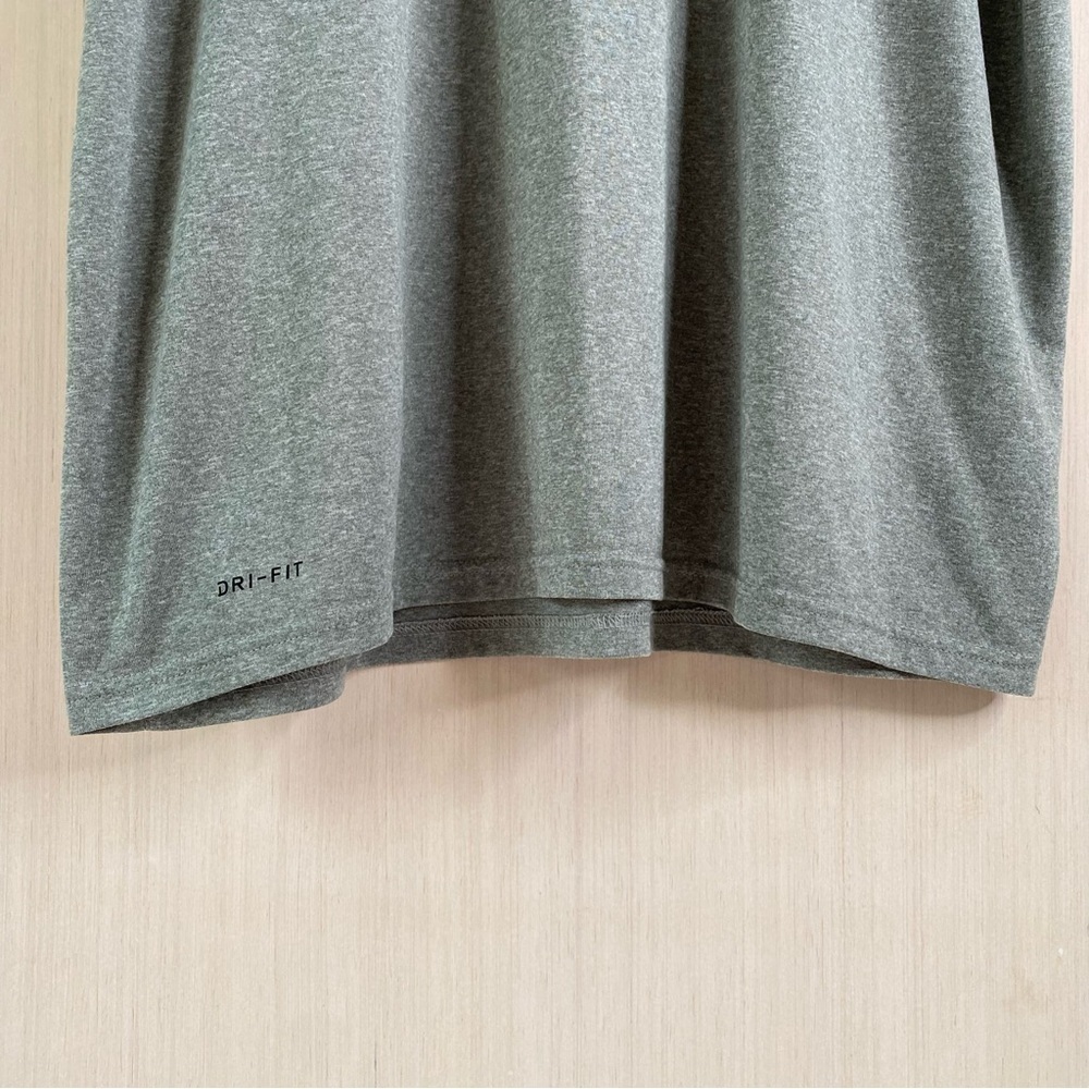 Nike Women’s NFL Tampa Bay Buccaneers Short Sleeve Tee Gray Size XXL - Picture 3 of 8